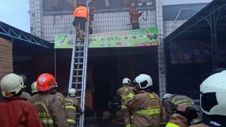 Kebakaran Kafe Virgo di Jatinegara, 1 Pegawai Tewas
