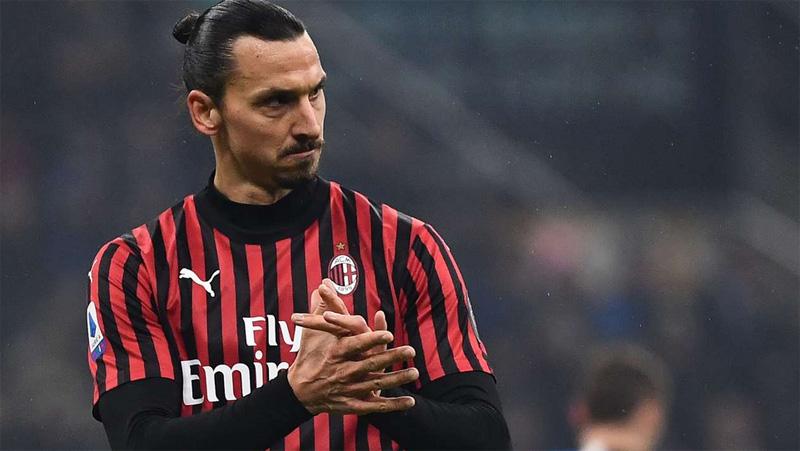 Zlatan Ibrahimovic Bicarakan Masa Depannya di AC Milan