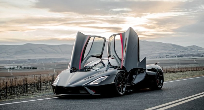 Tantang Bugatti Chiron, Mobil Super Kencang SSC Tuatara Diluncurkan Hanya 100 Unit
