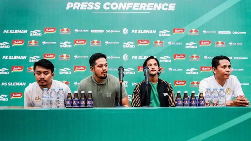 Irfan Bachdim Resmi Diperkenalkan PSS Sleman, Dapat Kontrak 1 Tahun