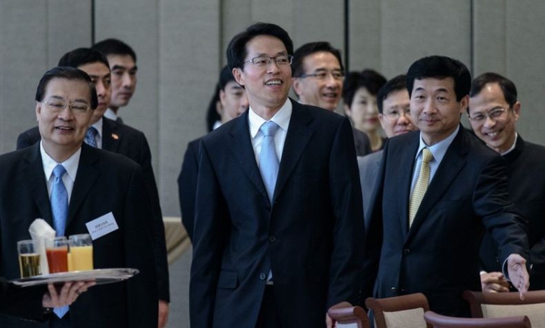 China Turunkan Jabatan Kepala Kantor Urusan Hong Kong dan Macau, dari Direktur Jadi Wakil