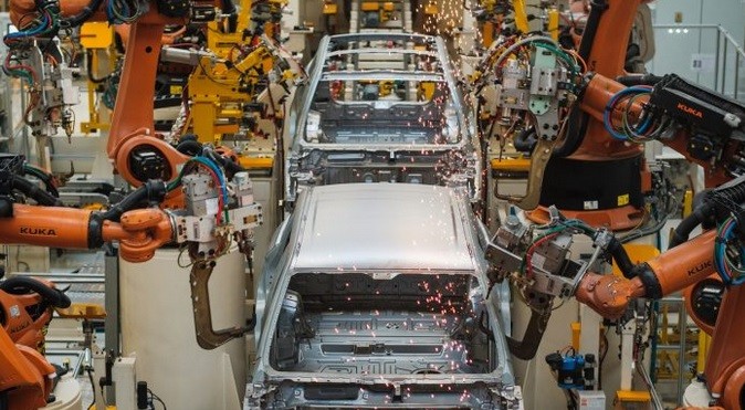 Dampak Virus Korona, Penjualan Mobil di China Turun 18 Persen