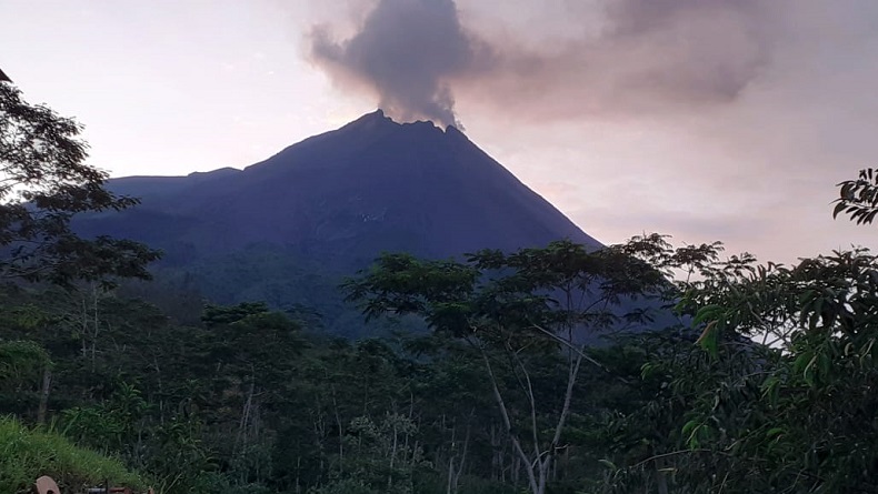 Aktivitas Masih Tinggi, Pendakian ke Gunung Merapi Tak Direkomendasikan