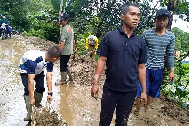 Tebing Longsor di Argapura Majalengka, Ancam 1 Masjid dan 5 Rumah