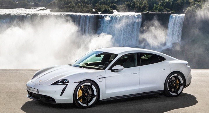 Bill Gates Koleksi Mobil Listrik Pertama Porsche Taycan