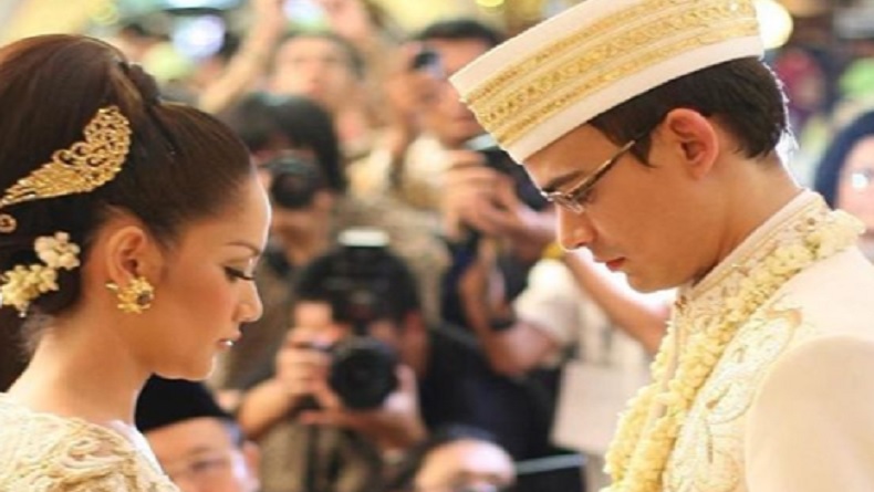 Kenang Ashraf, Anne Avantie Cerita Kebaya Pernikahan BCL yang Nyaris Hilang