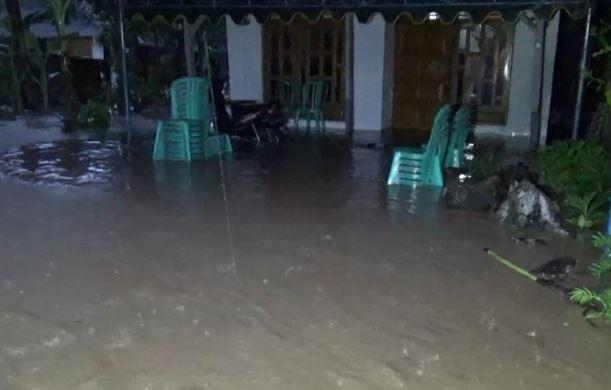 Diguyur Hujan Semalaman, 4 Kecamatan di Probolinggo Diterjang Banjir