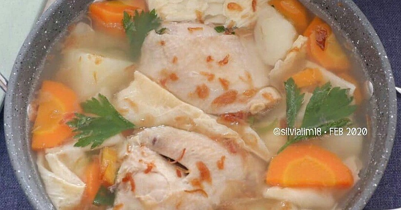 Inspirasi Membuat Menu Segar dan Sehat, Enaknya Bikin Sup Ayam Kentang wortel