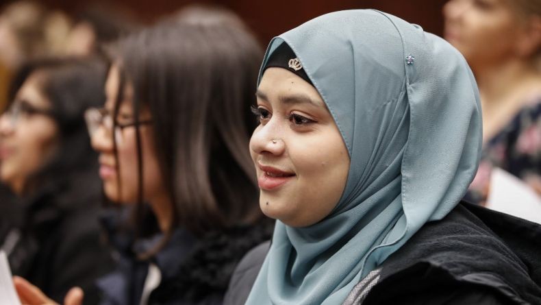 Kisah Perjuangan Muslimah Rohingya Mendapat Status Kewarganegaraan AS