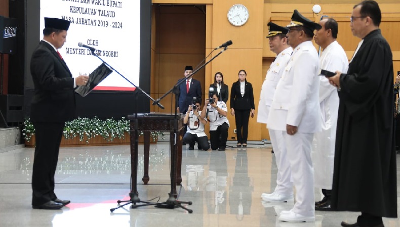 Tito Karnavian Lantik Bupati dan Wabup Talaud Terpilih Pilkada 2018