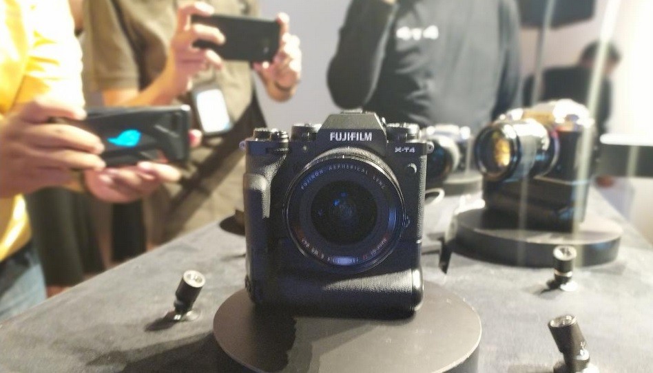 Fujifilm X-T4 Resmi Dibawa ke Indonesia, Ini Harganya