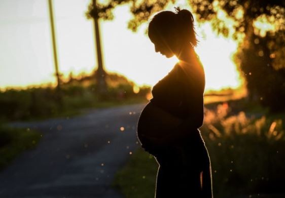Mahkamah Agung Israel Izinkan Jasa Ibu Pengganti bagi Pasangan LGBT dan Pria Lajang