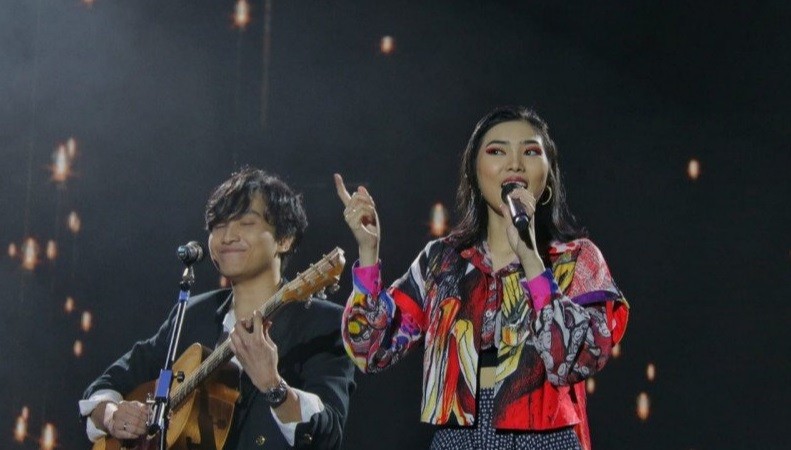 Tampil Duet di Java Jazz, Isyana Sarasvati Dapat Kecupan dari Rayhan Maditra