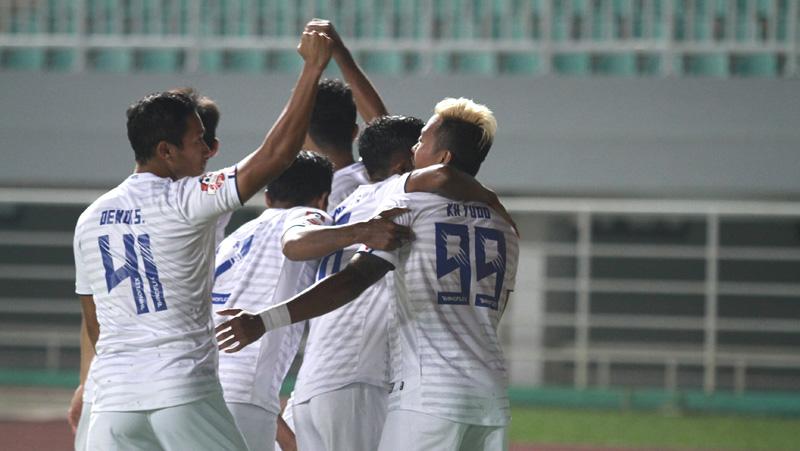 Dua Gol Kushedya Hari Yudo Antar Arema Bungkam Tira Persikabo 2-0