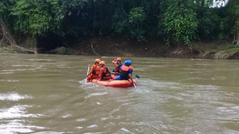 Bocah SD Hilang Tenggelam Terseret Arus Sungai Bedadung di Jember