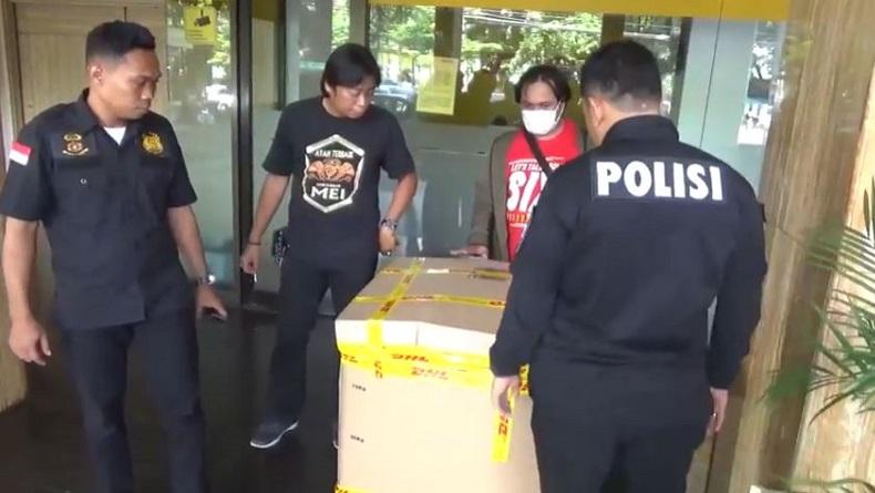 Polisi Gagalkan Pengiriman 200 Boks Masker dari Makassar ke Selandia Baru