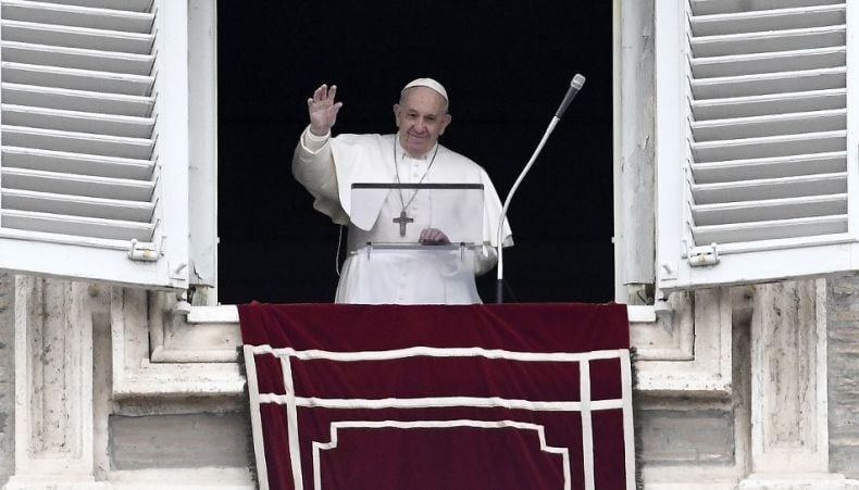 Paus Fransiskus Negatif Virus Korona