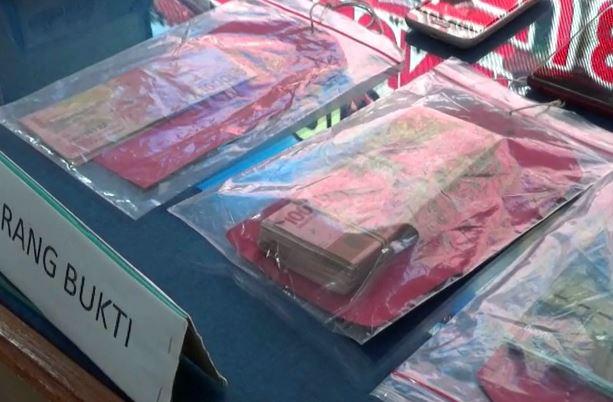 Beli Ponsel Pakai Uang Palsu, Duo Sekawan di Payakumbuh Ditangkap Polisi