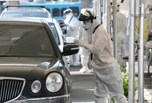 Inovatif, Beberapa Kota di Korsel Buka Layanan 'Drive-Thru' Tes Virus Korona