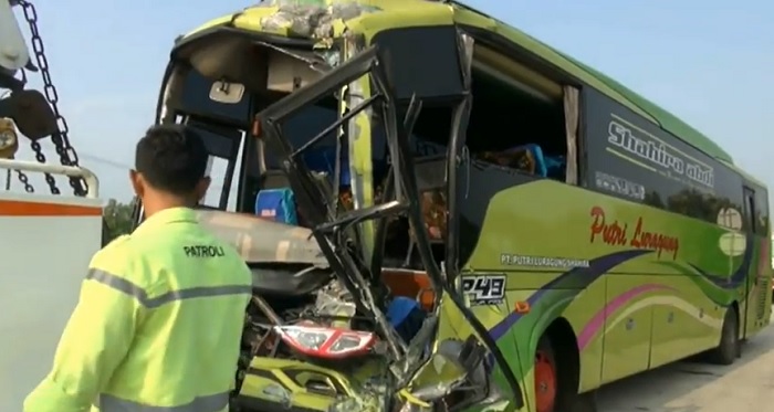 Kecelakaan di Tol Cipali Libatkan 4 Kendaraan, Korban Tewas Jadi 2 Orang