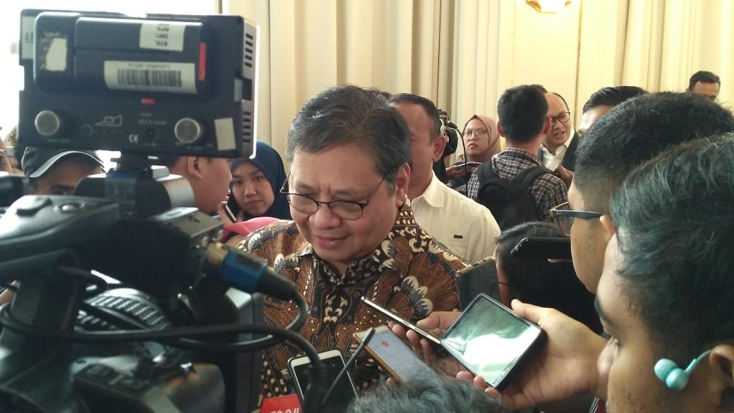 Airlangga Hartarto Bantah Omnibus Law Cipta Kerja Ganti UU yang Sudah Ada