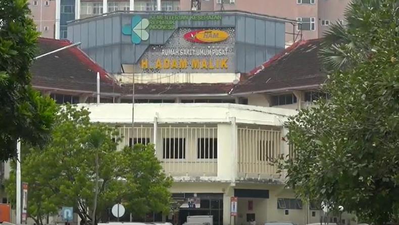 Seorang Perawat, 2 Dokter dan 8 Pegawai RSUP Adam Malik Medan Positif  Covid-19
