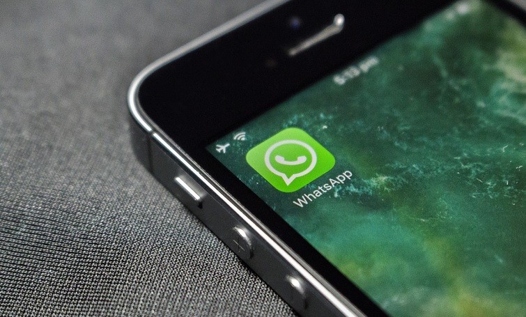 Cara Mudah Mengubah Teks WhatsApp Jadi Miring dan Tebal