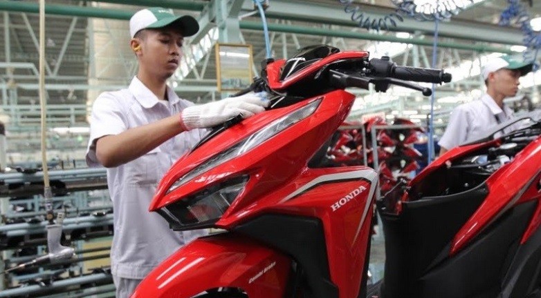 Punya Dana Rp18 Juta, Pilih Honda Vario 150 Bekas atau Honda Beat Generasi Terbaru