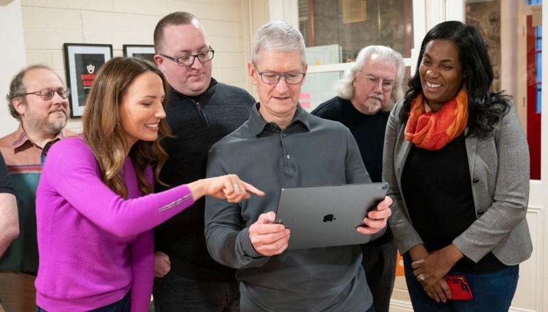 Wabah Virus Korona, Tim Cook Perbolehkan Karyawan Apple Kerja dari Rumah