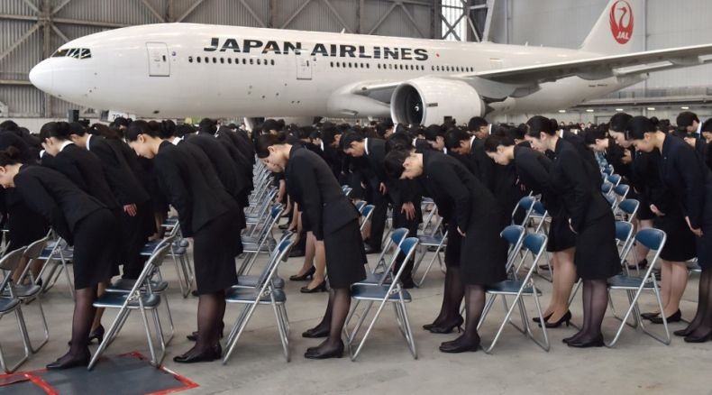 Seorang Pramugari Japan Airlines Terinfeksi Virus Korona