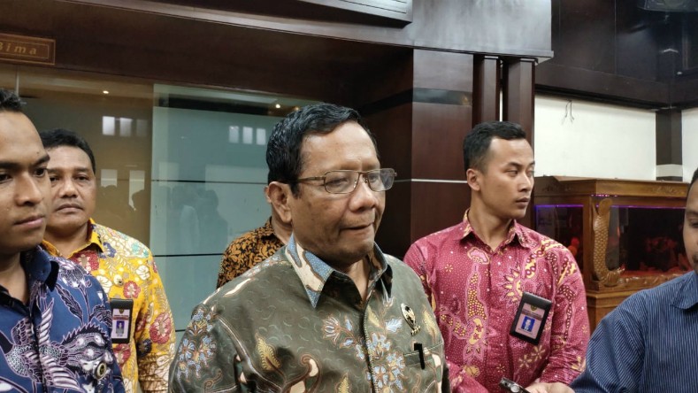 Mahfud MD: Rapid Test Tak Boleh Berkerumun