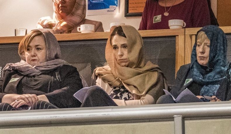 Di Tengah Kekhawatiran Korona, PM Selandia Baru Peringati Setahun Penembakan Masjid Christchurch