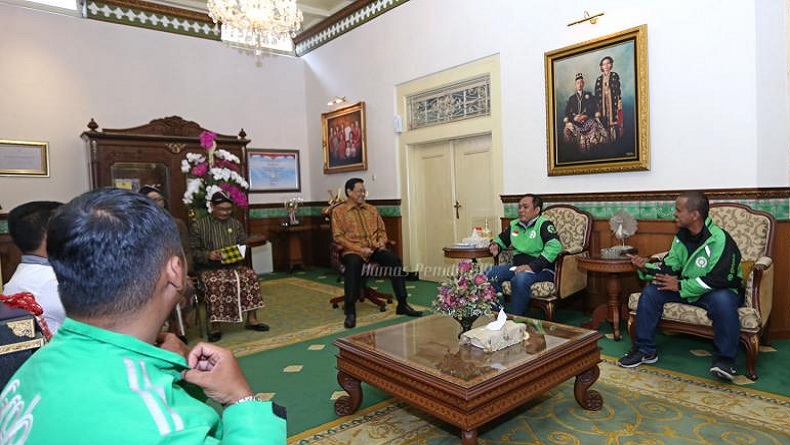 Usai Bentrok dengan Debt Collector, Ojol Mengadu ke Sri Sultan HB X