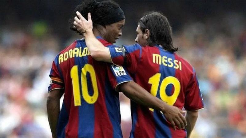 Ronaldinho Sebut 3 Pemain yang Lebih Hebat dari Lionel Messi