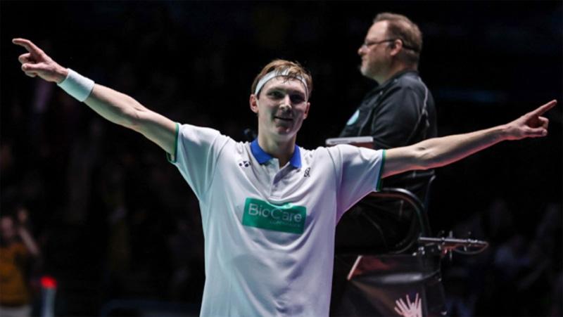 Dilibas Jagoan Singapura, Viktor Axelsen Keok di Babak Pertama BWF World Championship 2021