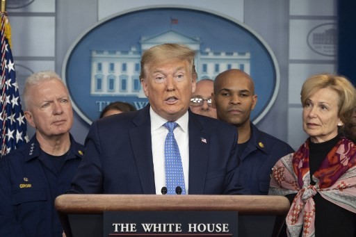 Rak-Rak di Supermarket Kosong, Trump Yakinkan Warga Stok Makanan di Amerika Aman