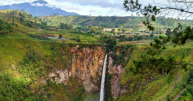 Air Terjun Cantik Ini Bukan di Eropa, Sipiso Piso Tersembunyi di Berastagi