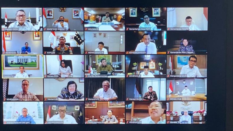 Jokowi Pimpin Rapat Kabinet secara Online di Tengah Pandemi Virus Korona