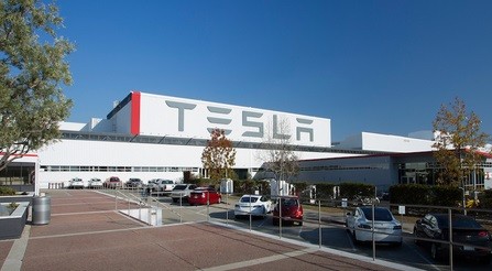 Ajukan Gugatan, Tesla Tuntut Pemerintah AS Batalkan Tarif Impor Produk China
