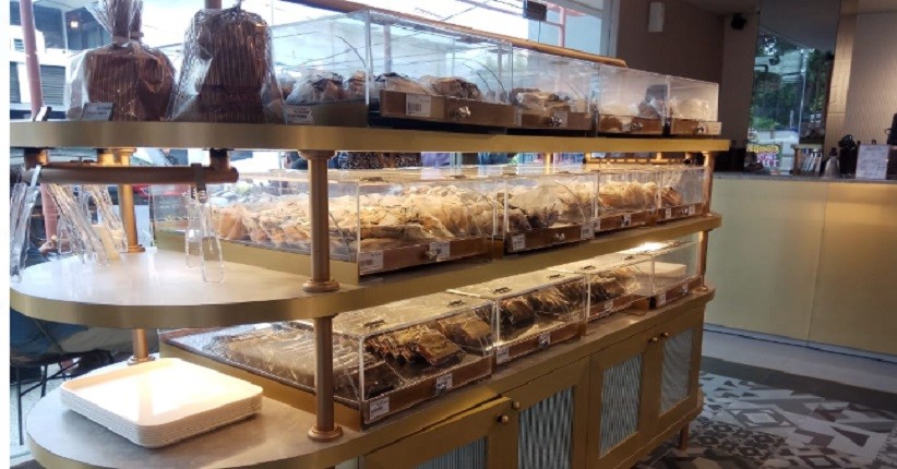 Lagi Tren Kafe Cake & Pastry, Asyiknya Mencicipi Pandan Gula Melaka di The Harvest