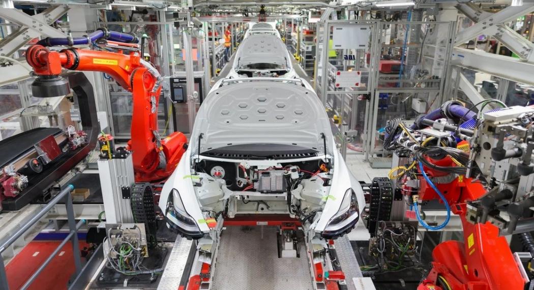 Sempat Menolak, Tesla Akhirnya Hentikan Produksi Mobil di Fremont dan New York