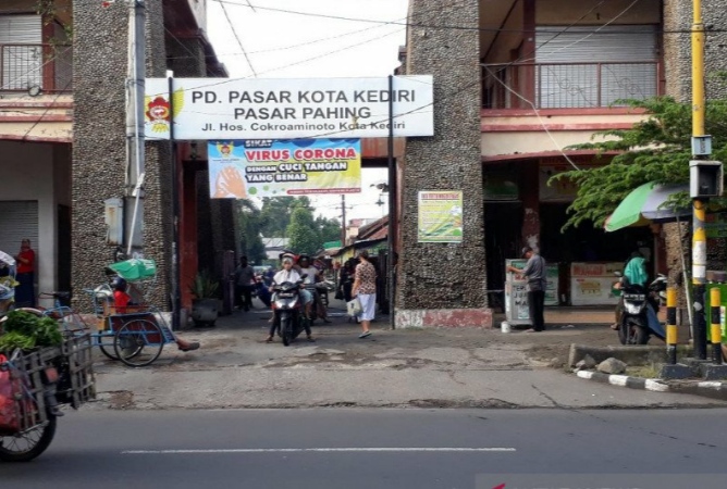 Antisipasi Penyebaran Korona, Pasar di Kediri Sediakan Tempat Cuci Tangan