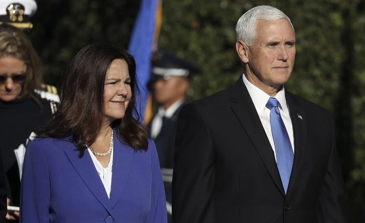 Wapres AS Mike Pence dan Istri Negatif Virus Korona