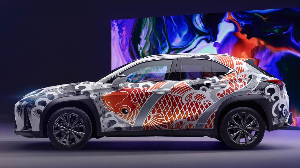 Lexus UX Ditato Gambar Ikan Koi, Begini Tampilannya