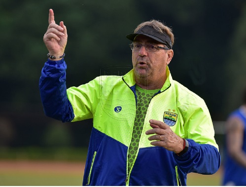 Rene Alberts Mundur, Persib Tunjuk Sosok Ini sebagai Pelatih Sementara