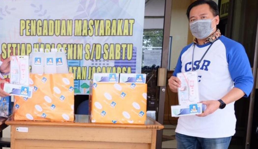 Perangi Virus Corona, ACC Bagikan Masker dan Hand Sanitizer ke Petugas Kesehatan