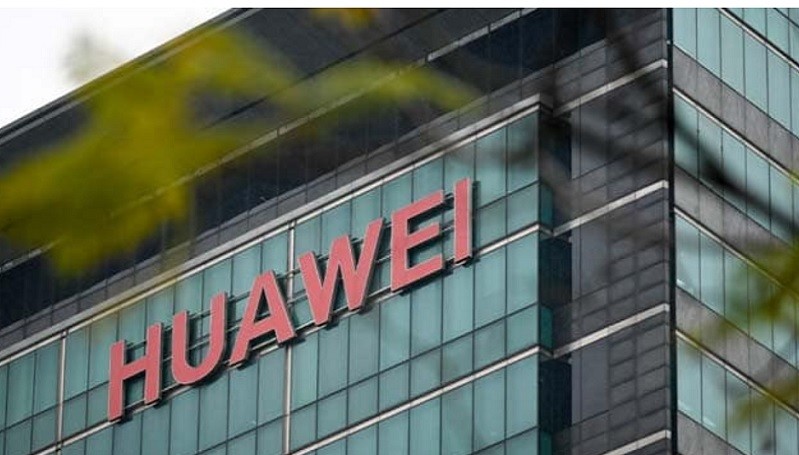 Huawei Ingin Bawa Kembali Google ke Smartphone-nya