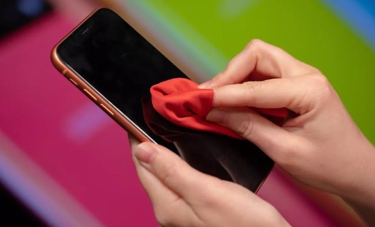 Cegah Virus Corona, Begini Tips Membersihkan Ponsel Anda