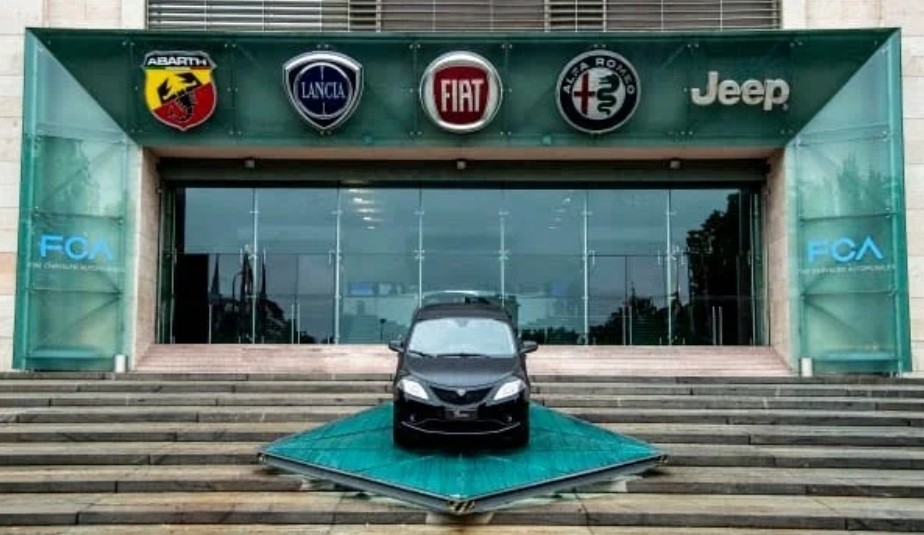 Fiat Chrysler Pangkas Gaji Direksi dan Karyawan 3 Bulan akibat Virus Corona