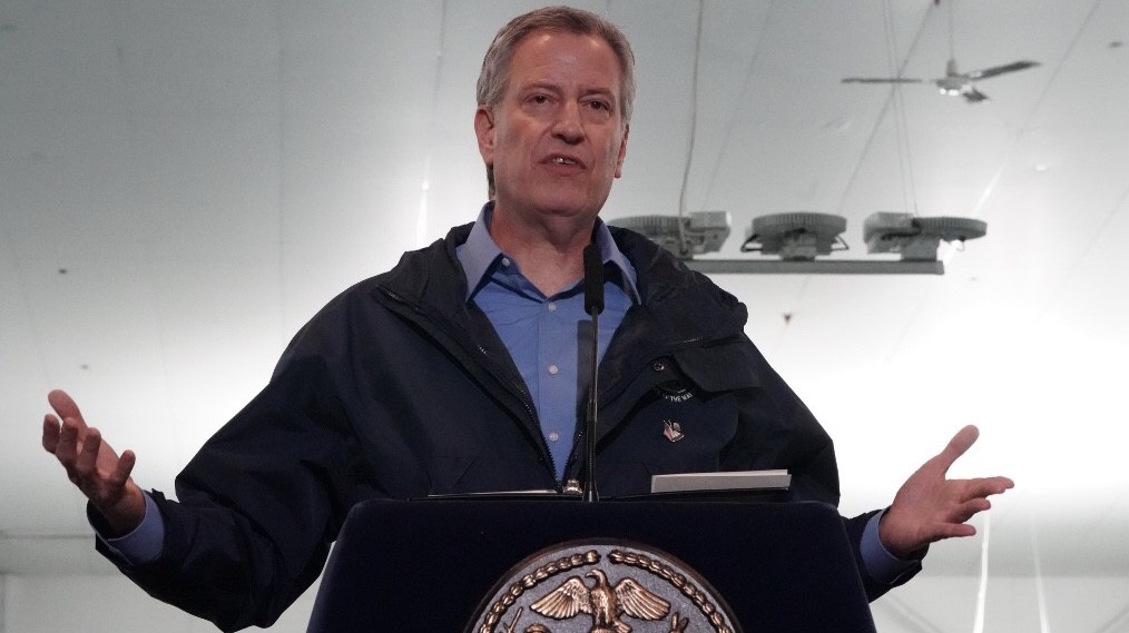 Wali Kota New York Desak Semua Warganya Gunakan Penutup Wajah, Bukan Masker